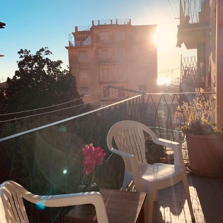 Prince Apartment Levanto Bagian luar foto