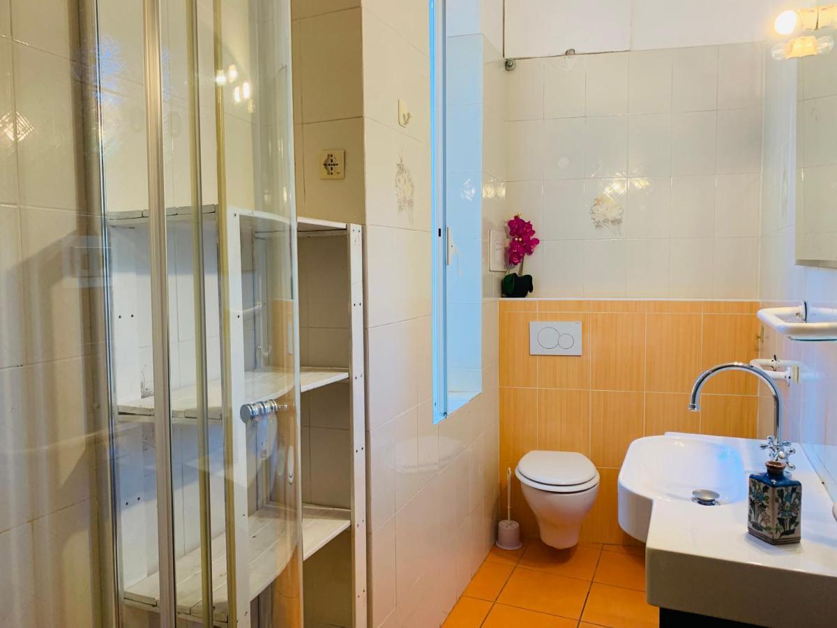 Prince Apartment Levanto Bagian luar foto